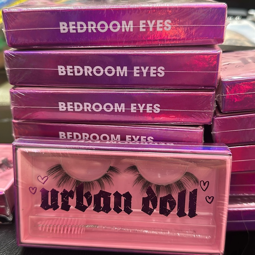 4 pairs of lashes bundle - Bedroom Eyes - UrbanDoll - new segmented lash…